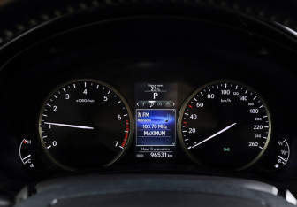 Подержанный автомобиль Lexus NX 2016 года (15 фото)