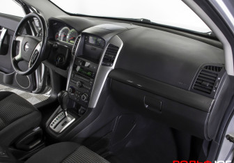 Подержанный автомобиль Chevrolet Captiva 2008 года (9 фото)