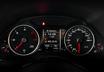 Подержанный автомобиль Audi Q5 2015 года (12 фото)