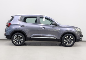 Подержанный автомобиль Chery Tiggo 4 2022 года (4 фото)