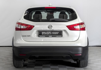 Подержанный автомобиль Nissan Qashqai 2018 года (6 фото)