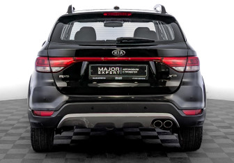 Подержанный автомобиль Kia Rio Hatchback 2020 года (6 фото)