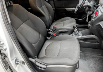 Подержанный автомобиль Kia Rio Sedan 2014 года (22 фото)