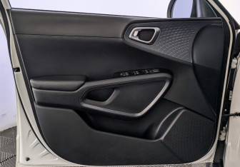 Подержанный автомобиль Kia Soul 2022 года (19 фото)