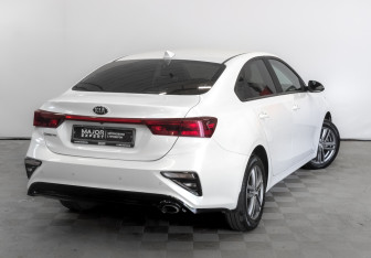 Подержанный автомобиль Kia Cerato Sedan 2021 года (5 фото)