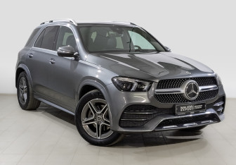 Подержанный автомобиль Mercedes-Benz GLE 2021 года (3 фото)
