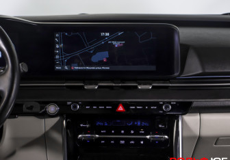 Подержанный автомобиль Kia Carnival 2020 года (15 фото)