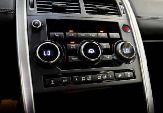 Подержанный автомобиль Land Rover Discovery Sport 2017 года (27 фото)