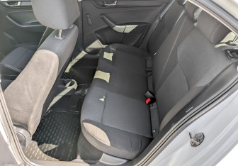 Подержанный автомобиль Skoda Rapid Liftback 2019 года (12 фото)