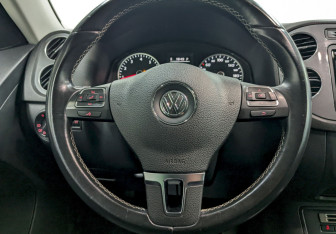 Подержанный автомобиль Volkswagen Tiguan 2014 года (24 фото)