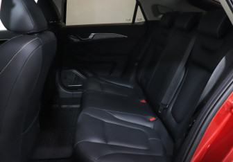 Подержанный автомобиль FAW Bestune B70 2023 года (10 фото)