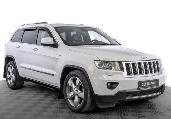 Подержанный автомобиль Jeep Grand Cherokee 2012 года (3 фото)