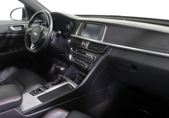 Подержанный автомобиль Kia Optima Sedan 2017 года (6 фото)