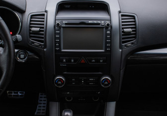 Подержанный автомобиль Kia Sorento 2011 года (15 фото)