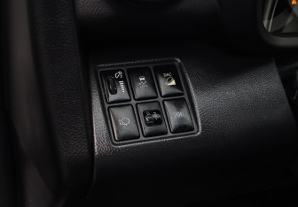 Подержанный автомобиль Toyota RAV4 2011 года (13 фото)