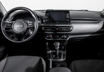 Подержанный автомобиль Kia Seltos 2021 года (11 фото)