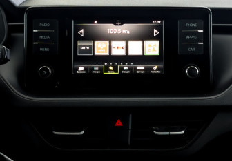 Подержанный автомобиль Skoda Rapid Liftback 2021 года (15 фото)