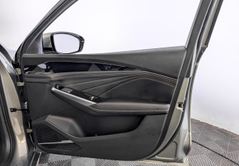 Подержанный автомобиль Geely Preface 2024 года (25 фото)