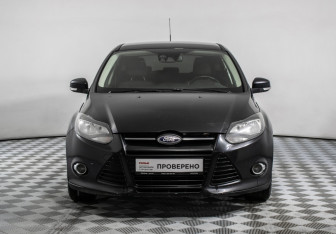 Подержанный автомобиль Ford Focus Hatchback 2014 года (2 фото)