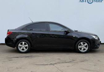 Подержанный автомобиль Chevrolet Cruze Sedan 2012 года (4 фото)