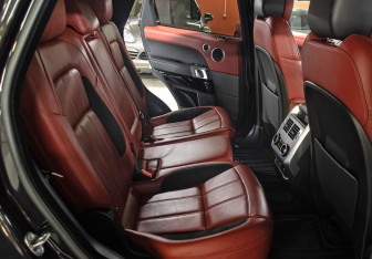 Подержанный автомобиль Land Rover Range Rover Sport 2020 года (12 фото)