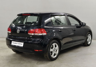 Подержанный автомобиль Volkswagen Golf Hatchback 2011 года (5 фото)