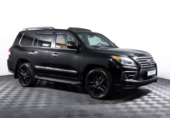Подержанный автомобиль Lexus LX 2014 года (3 фото)