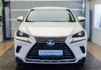 Подержанный автомобиль Lexus NX 2017 года (2 фото)