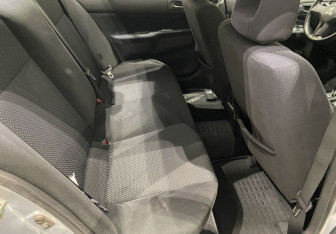 Подержанный автомобиль Mitsubishi Lancer Sedan 2007 года (11 фото)