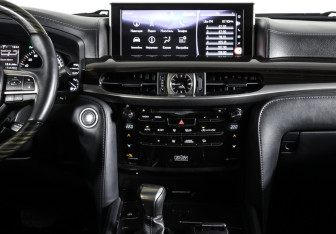 Подержанный автомобиль Lexus LX 2019 года (19 фото)