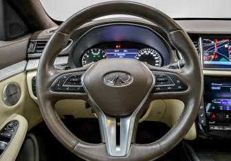Подержанный автомобиль Infiniti QX50 2021 года (17 фото)
