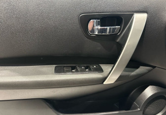 Подержанный автомобиль Nissan Qashqai 2011 года (17 фото)