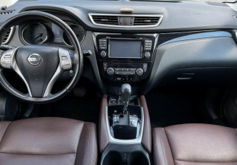 Подержанный автомобиль Nissan Qashqai 2018 года (12 фото)