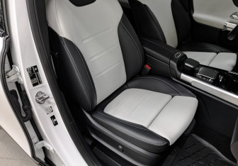 Подержанный автомобиль Mercedes-Benz GLB 2021 года (22 фото)