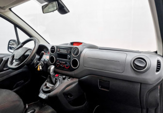 Подержанный автомобиль Citroen Berlingo 2021 года (11 фото)