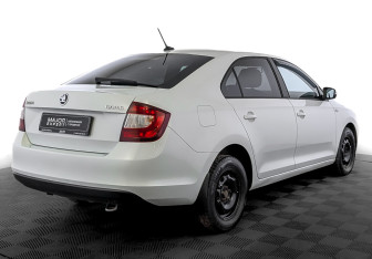 Подержанный автомобиль Skoda Rapid Liftback 2019 года (5 фото)