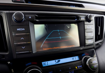 Подержанный автомобиль Toyota RAV4 2013 года (27 фото)