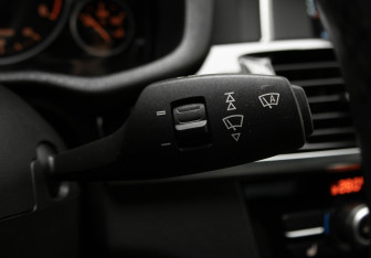 Подержанный автомобиль BMW X4 2015 года (18 фото)