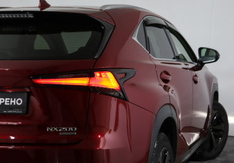 Подержанный автомобиль Lexus NX 2021 года (22 фото)