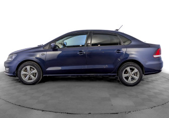 Подержанный автомобиль Volkswagen Polo Sedan 2017 года (8 фото)