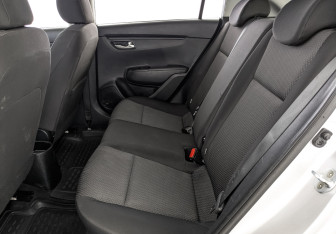 Подержанный автомобиль Kia Rio Hatchback 2021 года (17 фото)