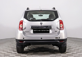 Подержанный автомобиль Renault Duster 2013 года (6 фото)