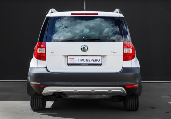 Подержанный автомобиль Skoda Yeti 2010 года (5 фото)