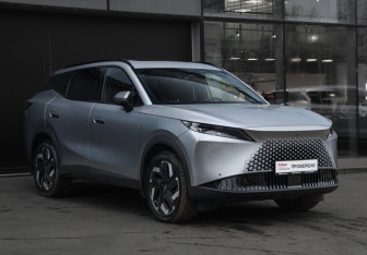 Подержанный автомобиль Omoda C7 2025 года (3 фото)