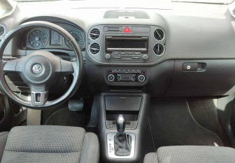 Подержанный автомобиль Volkswagen Golf Plus 2011 года (10 фото)