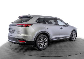 Подержанный автомобиль Mazda CX-9 2018 года (5 фото)