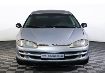 Подержанный автомобиль Dodge Intrepid 2000 года (2 фото)