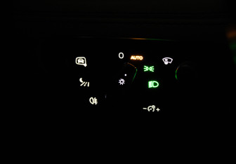 Подержанный автомобиль Bentley Bentayga 2016 года (29 фото)