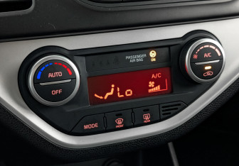 Подержанный автомобиль Kia Picanto 2015 года (21 фото)