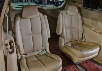 Подержанный автомобиль Kia Carnival 2018 года (13 фото)